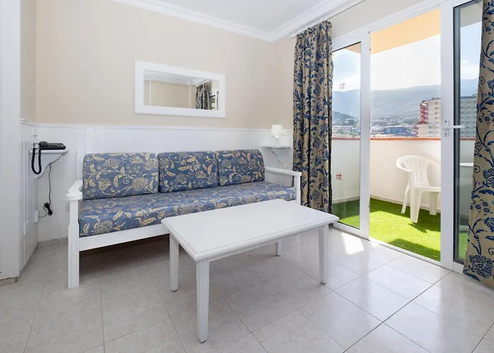 Teneguia * Puerto de la Cruz